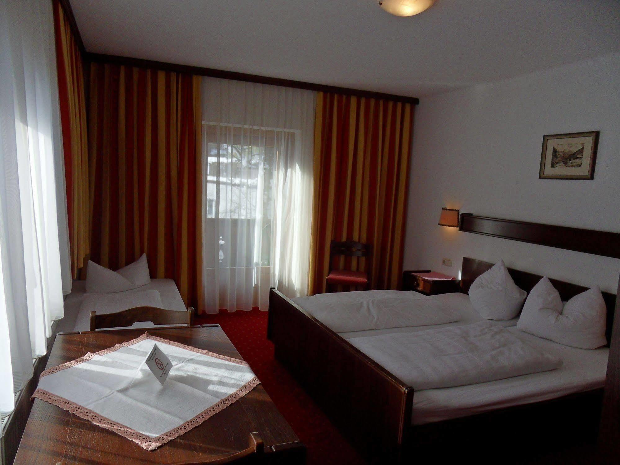 Pension Birkenhof Майрхофен Экстерьер фото